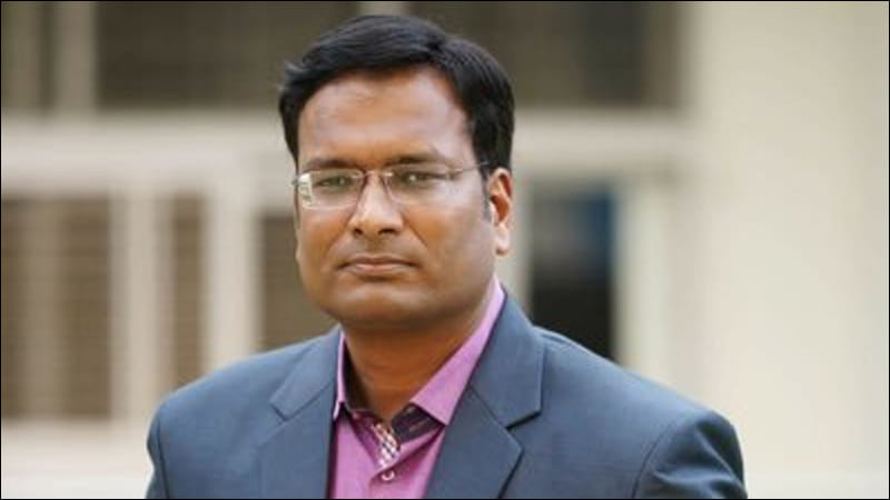 ZEE News को बाय बोल वरिष्ठ पत्रकार राहुल सिन्हा ने इस चैनल संग शुरू किया  नया सफर | Senior Journalist Rahul Sinha Starts New Inning After Long Stint  With Zee News - Samachar4media