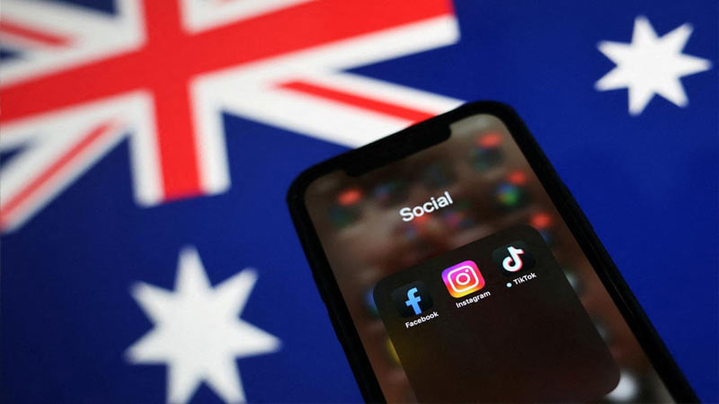 SocialMedia451